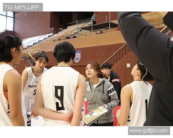 西安篮球队的拼搏历程与荣耀瞬间全景回顾 西安篮球队的拼搏历程与荣耀瞬间全景回顾