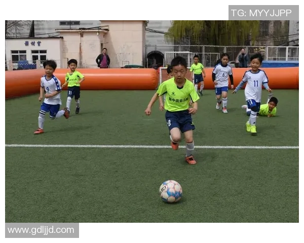 足球明星齐聚新疆为青少年足球发展助力精彩活动即将开启 足球明星齐聚新疆为青少年足球发展助力精彩活动即将开启