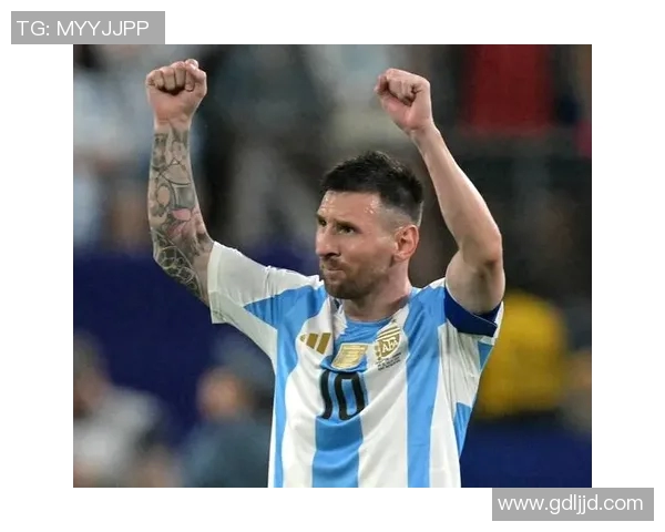 变色足球明星盘点他们如何在场上闪耀与变幻的魅力 变色足球明星盘点他们如何在场上闪耀与变幻的魅力